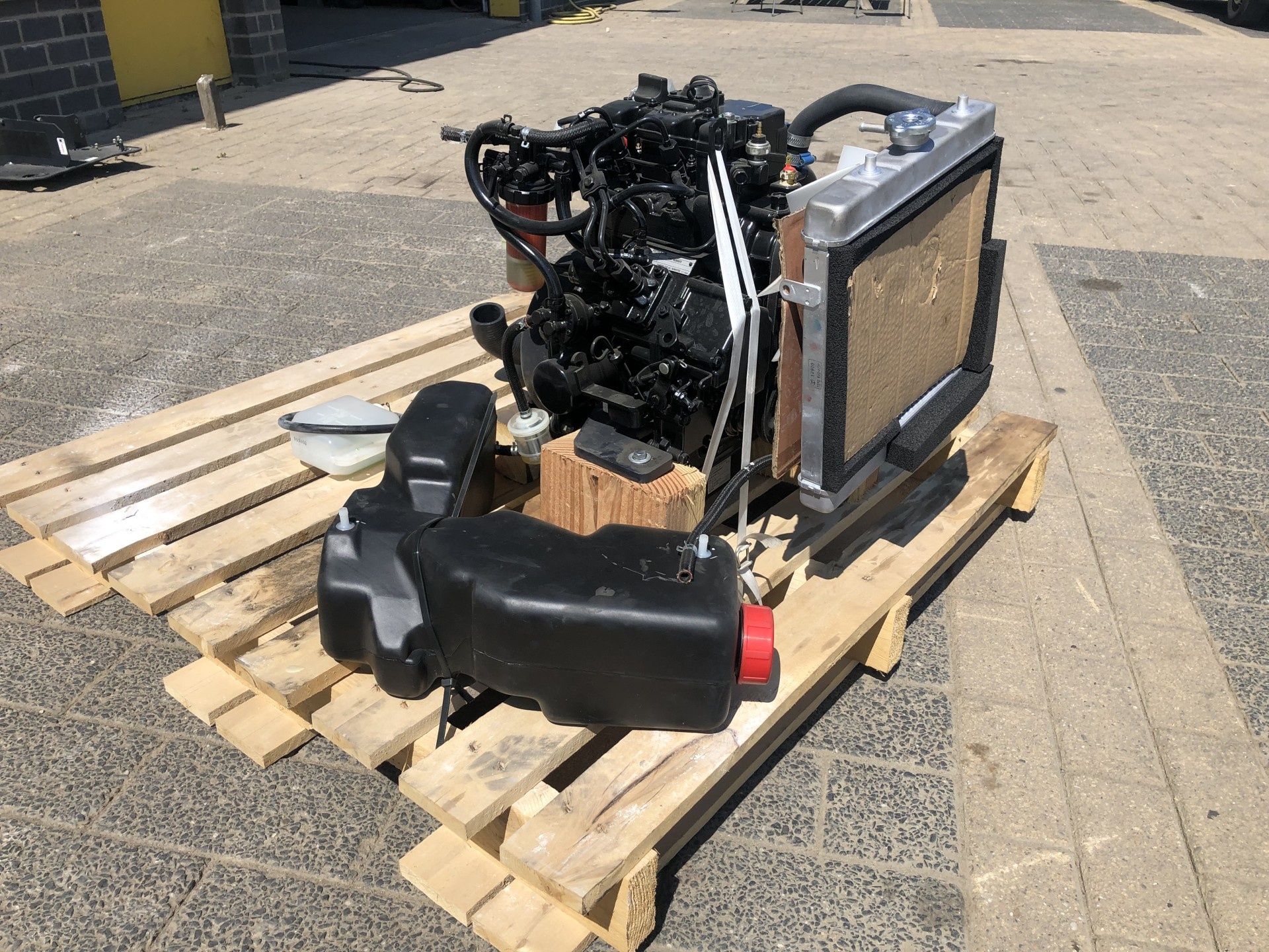 Yanmar 3TNV70-WBVB  /  402J-05