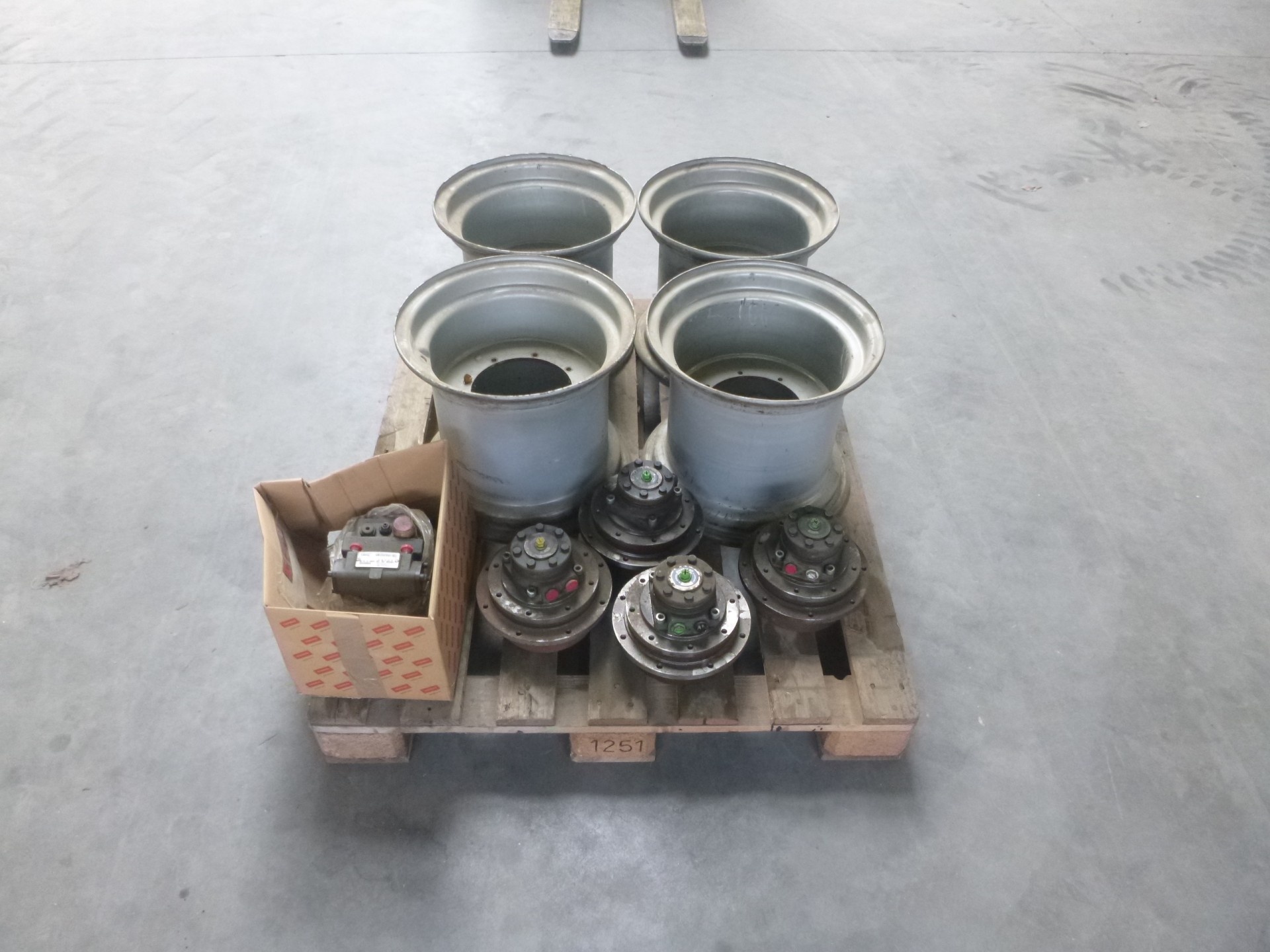 Set rijmotoren Incl Velgen en Hydrauliekpomp