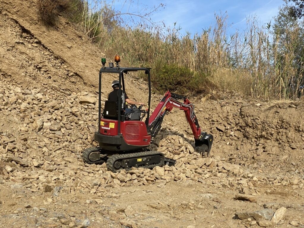 Yanmar ViO17
